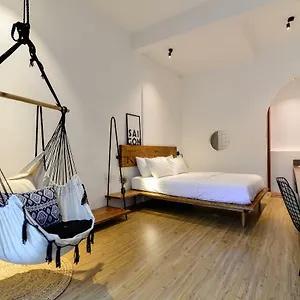 the-hut-boutique-hotel-notre-dame.hotelsvungtau.com/